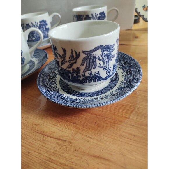 Blue Willow Porcelain Teacup and Saucer sets(4) Churchill England - Picture 7 of 15
